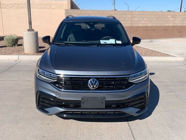 2024 Volkswagen Tiguan SE R-Line Black