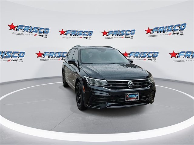 2024 Volkswagen Tiguan SE R-Line Black