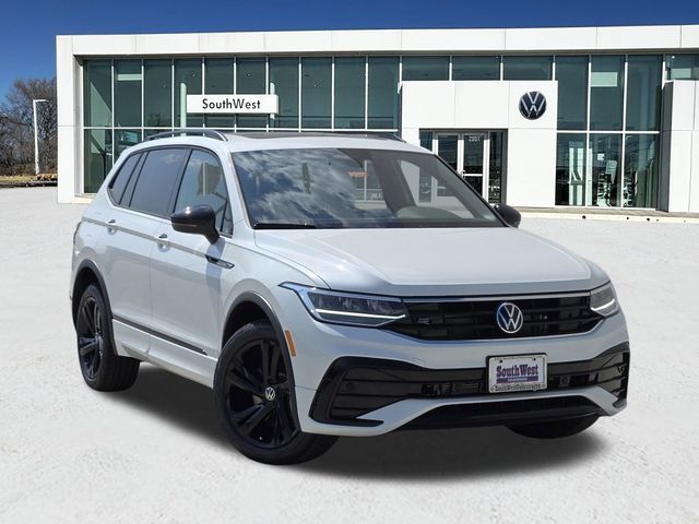 2024 Volkswagen Tiguan SE R-Line Black