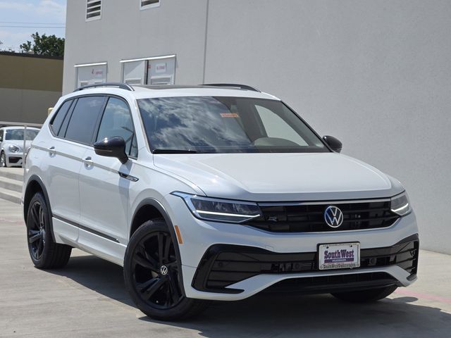 2024 Volkswagen Tiguan SE R-Line Black