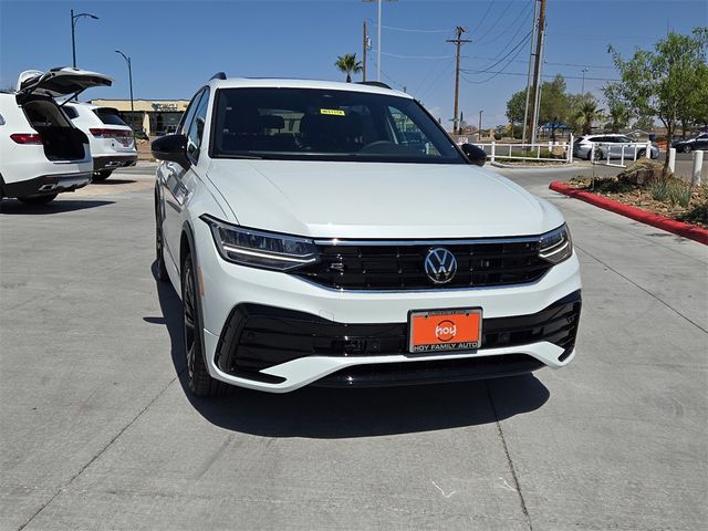 2024 Volkswagen Tiguan SE R-Line Black