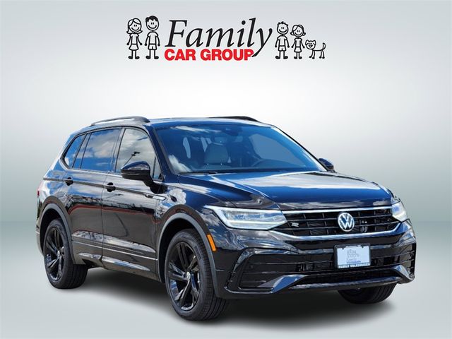 2024 Volkswagen Tiguan SE R-Line Black