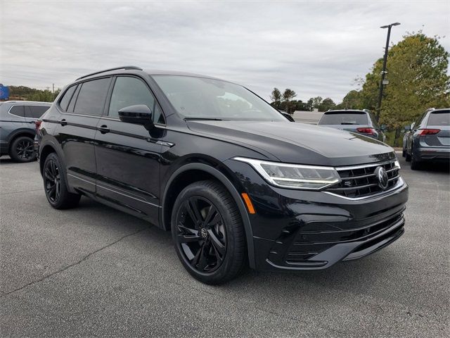 2024 Volkswagen Tiguan SE R-Line Black