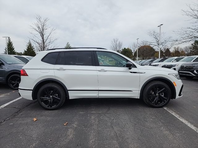 2024 Volkswagen Tiguan/Taos SE R-Line Black