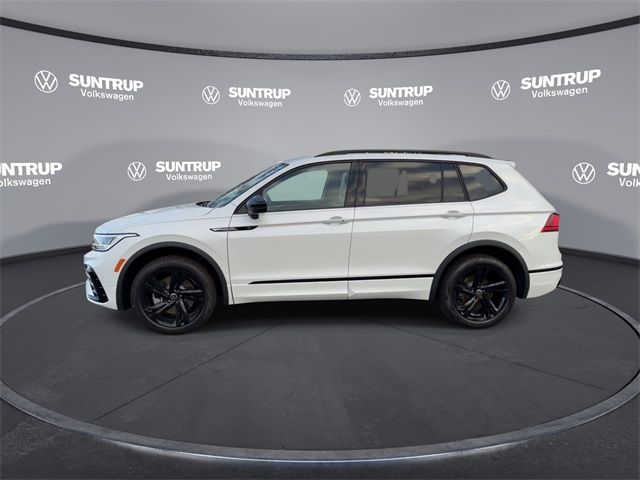 2024 Volkswagen Tiguan SE R-Line Black