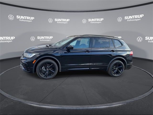 2024 Volkswagen Tiguan SE R-Line Black