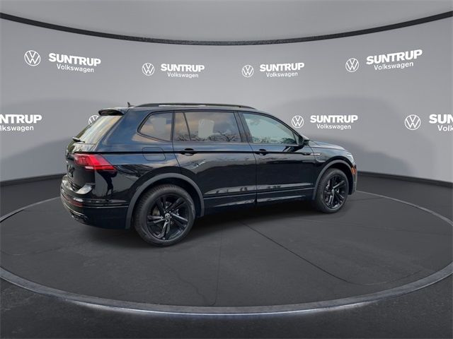 2024 Volkswagen Tiguan SE R-Line Black