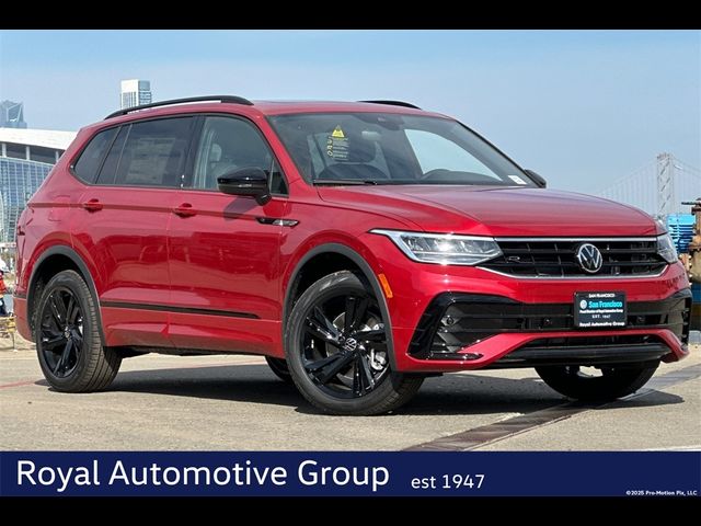 2024 Volkswagen Tiguan SE R-Line Black