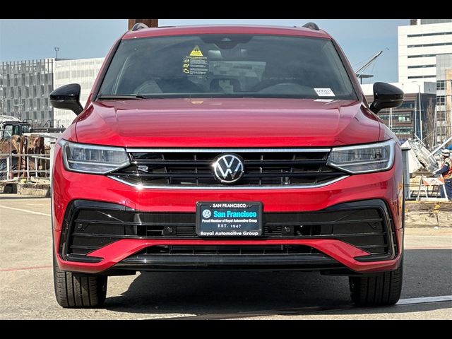 2024 Volkswagen Tiguan SE R-Line Black