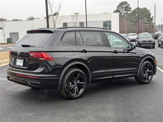 2024 Volkswagen Tiguan SE R-Line Black