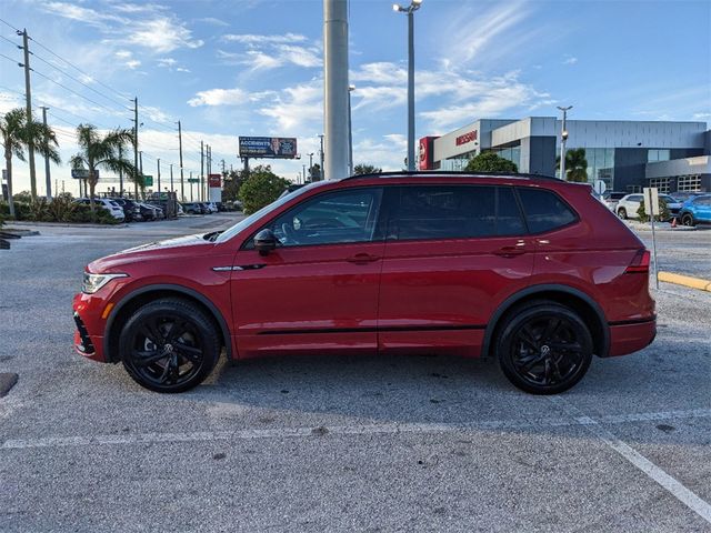 2024 Volkswagen Tiguan SE R-Line Black