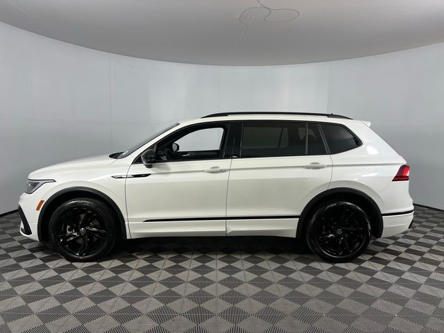 2024 Volkswagen Tiguan/Taos SE R-Line Black