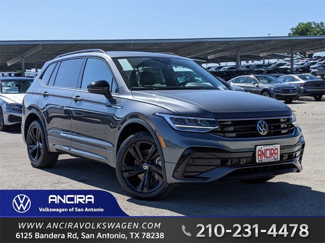 2024 Volkswagen Tiguan SE R-Line Black