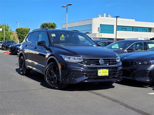 2024 Volkswagen Tiguan SE R-Line Black