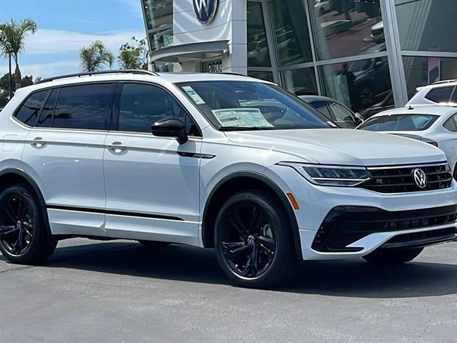 2024 Volkswagen Tiguan SE R-Line Black