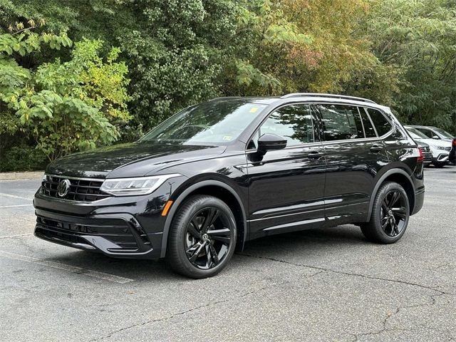 2024 Volkswagen Tiguan SE R-Line Black