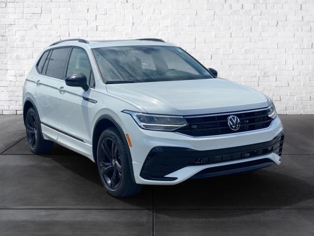 2024 Volkswagen Tiguan SE R-Line Black