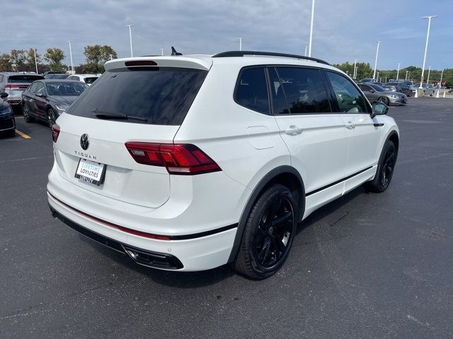 2024 Volkswagen Tiguan SE R-Line Black