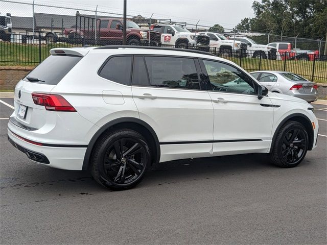 2024 Volkswagen Tiguan SE R-Line Black