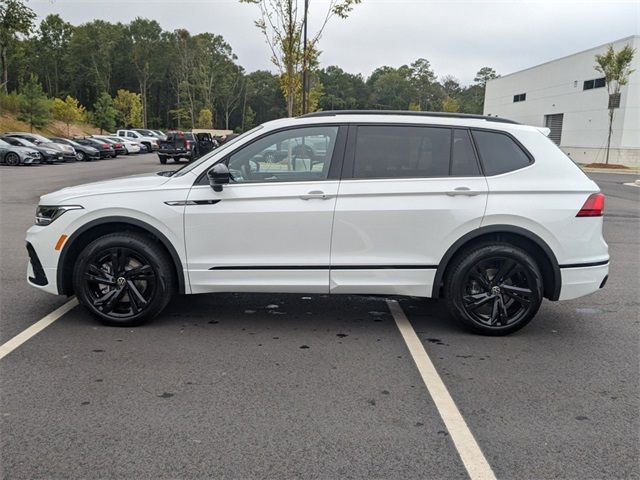 2024 Volkswagen Tiguan SE R-Line Black