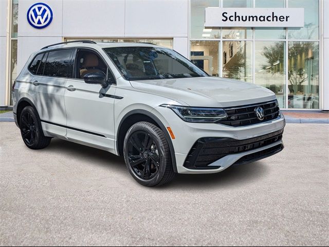 2024 Volkswagen Tiguan SE R-Line Black