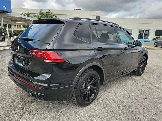 2024 Volkswagen Tiguan SE R-Line Black