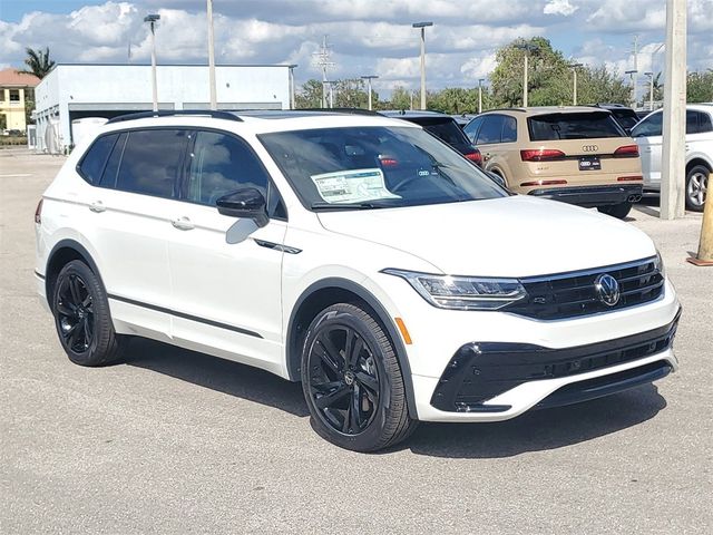 2024 Volkswagen Tiguan SE R-Line Black