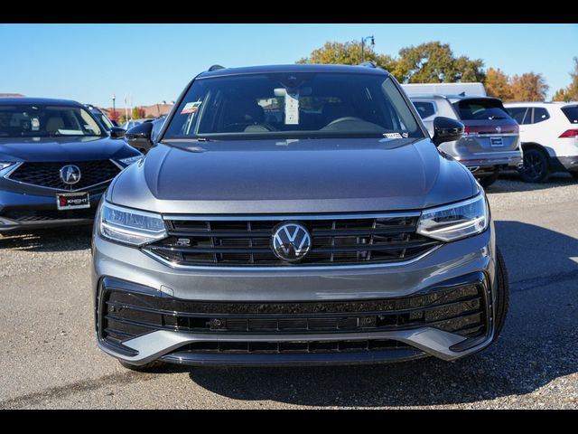 2024 Volkswagen Tiguan/Taos SE R-Line Black