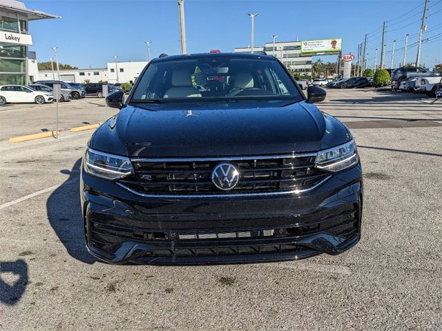 2024 Volkswagen Tiguan SE R-Line Black