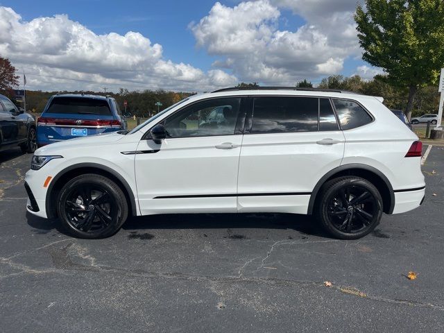 2024 Volkswagen Tiguan SE R-Line Black