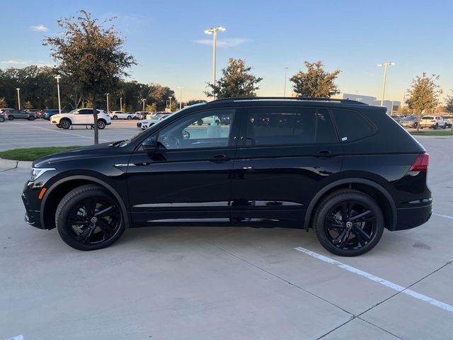 2024 Volkswagen Tiguan SE R-Line Black