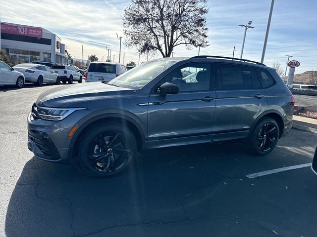 2024 Volkswagen Tiguan SE R-Line Black