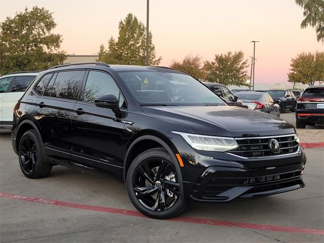 2024 Volkswagen Tiguan SE R-Line Black