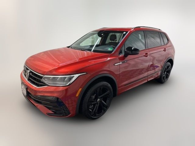 2024 Volkswagen Tiguan SE R-Line Black