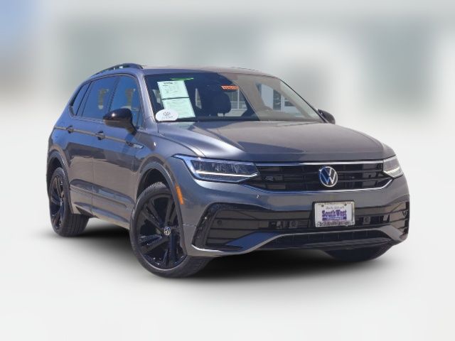 2024 Volkswagen Tiguan SE R-Line Black