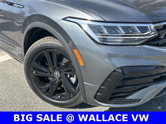 2024 Volkswagen Tiguan SE R-Line Black