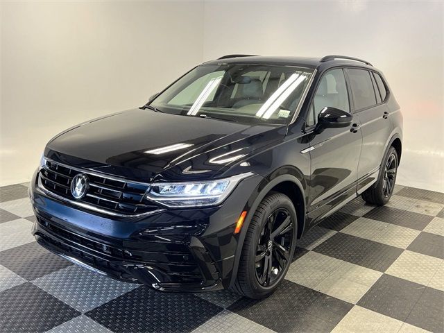 2024 Volkswagen Tiguan SE R-Line Black