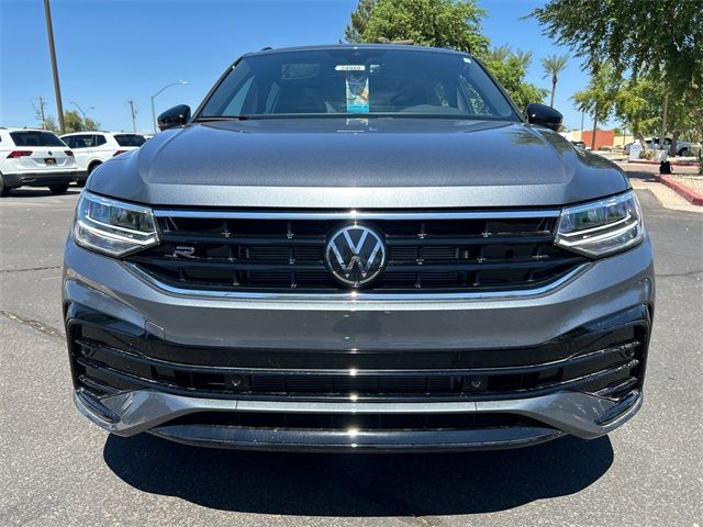 2024 Volkswagen Tiguan SE R-Line Black