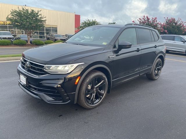 2024 Volkswagen Tiguan SE R-Line Black