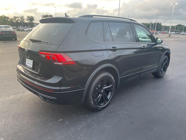 2024 Volkswagen Tiguan SE R-Line Black