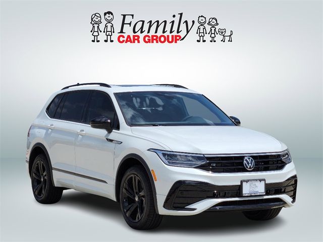 2024 Volkswagen Tiguan SE R-Line Black