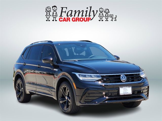 2024 Volkswagen Tiguan SE R-Line Black