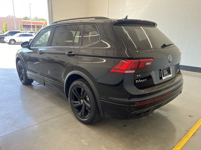 2024 Volkswagen Tiguan SE R-Line Black