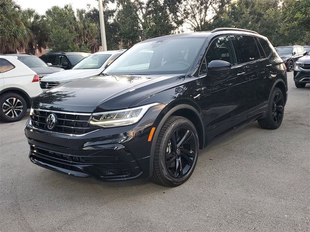 2024 Volkswagen Tiguan SE R-Line Black