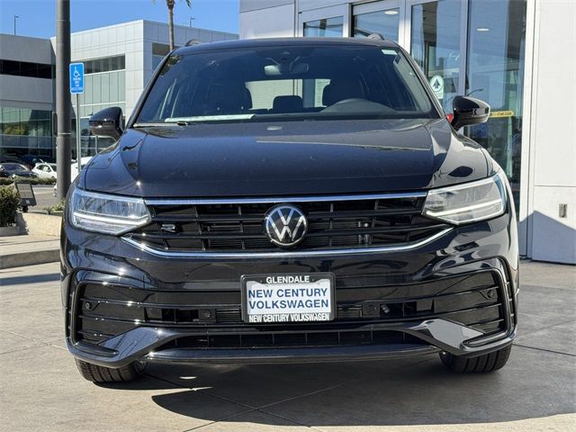 2024 Volkswagen Tiguan SE R-Line Black