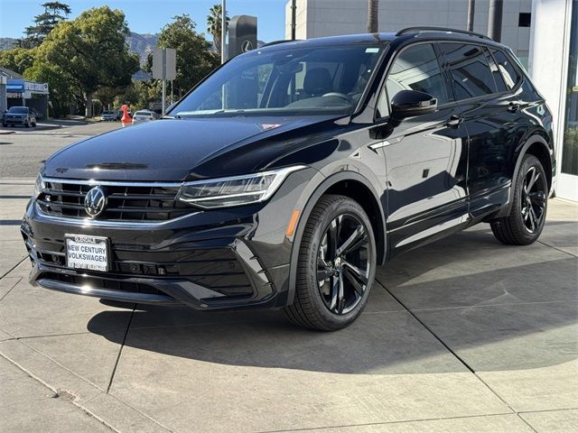 2024 Volkswagen Tiguan SE R-Line Black