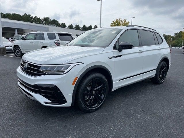 2024 Volkswagen Tiguan SE R-Line Black