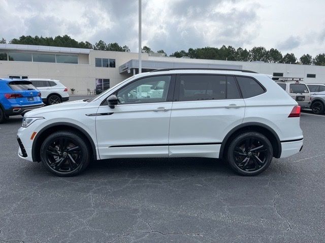 2024 Volkswagen Tiguan SE R-Line Black