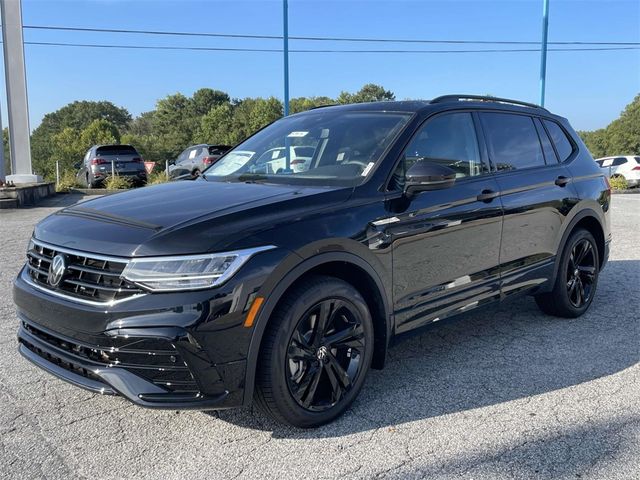 2024 Volkswagen Tiguan SE R-Line Black