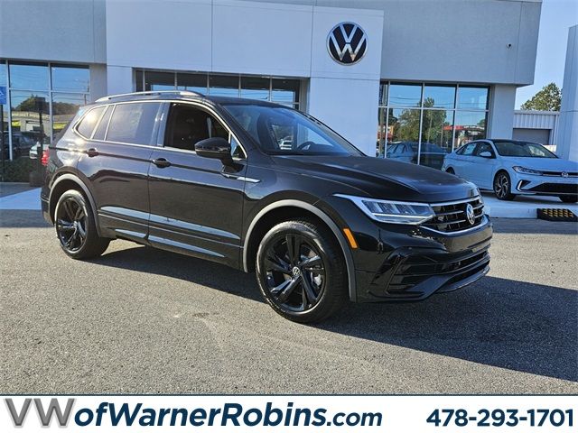 2024 Volkswagen Tiguan SE R-Line Black